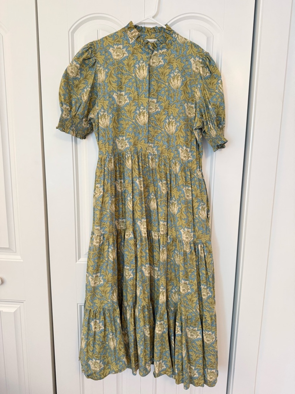 Tuckernuck Hyacinth House Bennett Tiered Maxi Dress in Leafy Floral Size Large - Picture 4 of 9